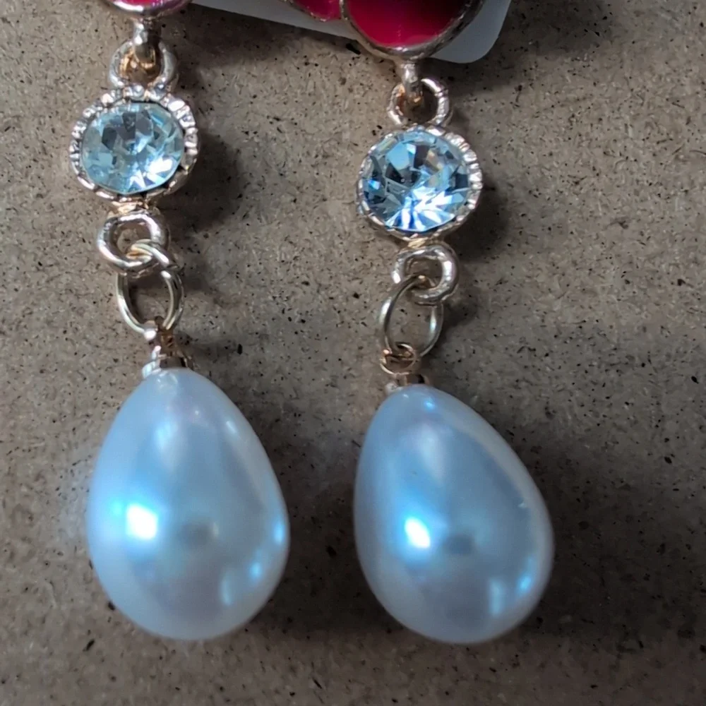 Elegant Red Floral Pearl Drop Earrings